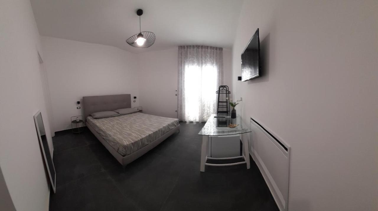 Lux Bed & Breakfast ตาเวียโน ภายนอก รูปภาพ