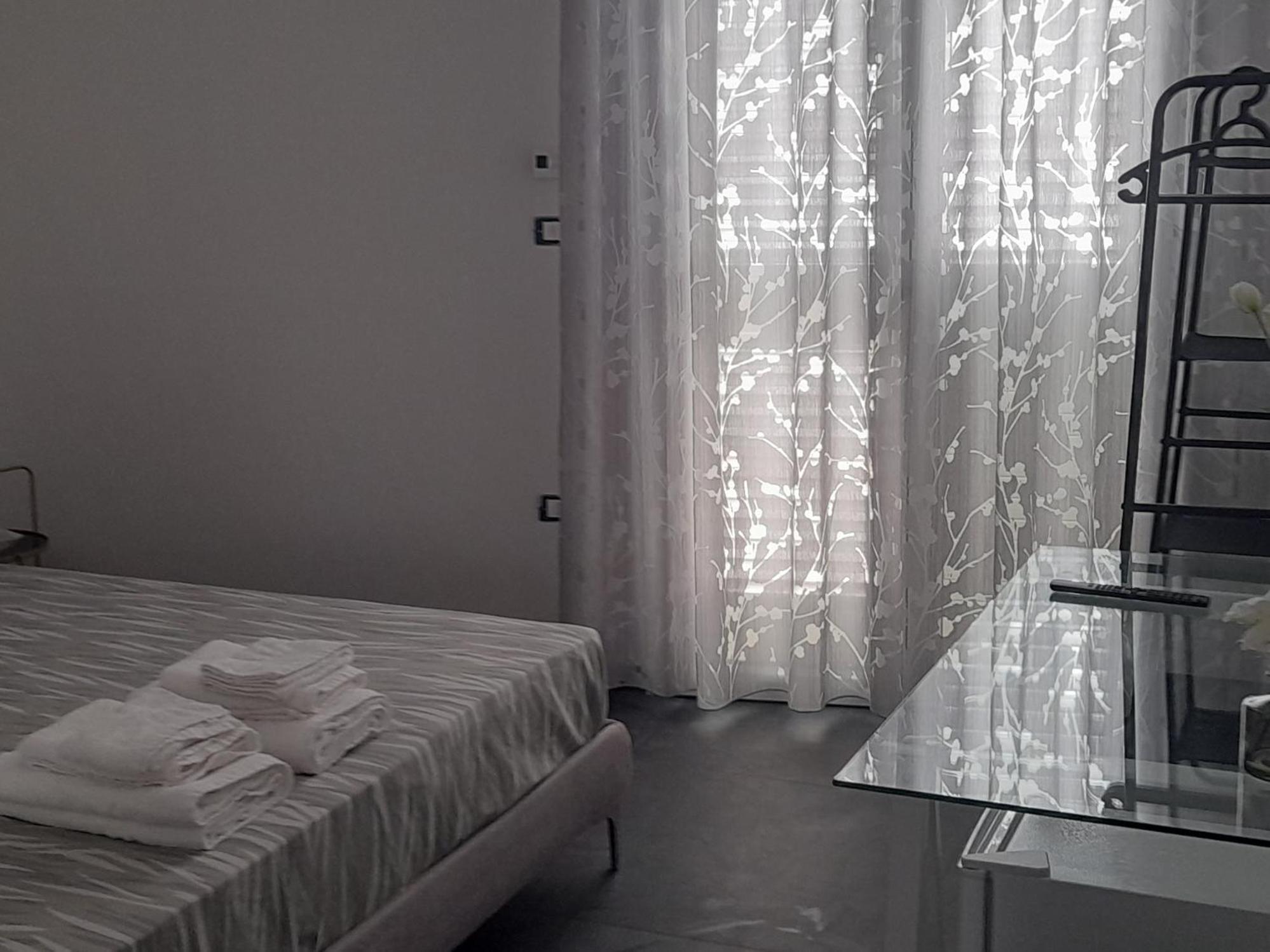 Lux Bed & Breakfast ตาเวียโน ห้อง รูปภาพ
